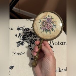 Vintages Gold Handheld Mirror 🪞